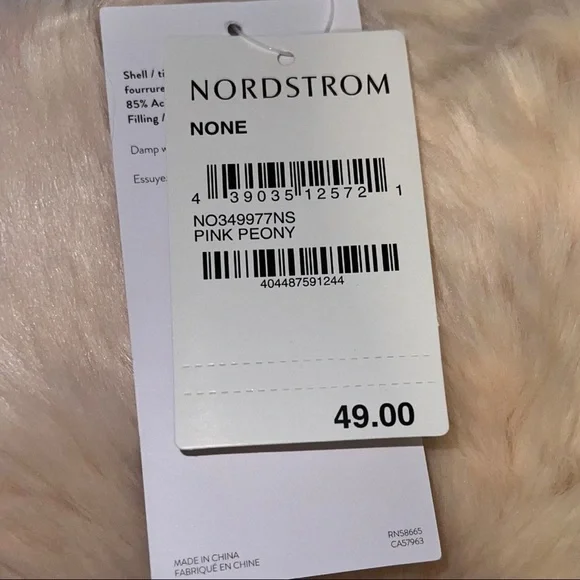 Decorative Heart Accent pillow! - Picture 7 of 8